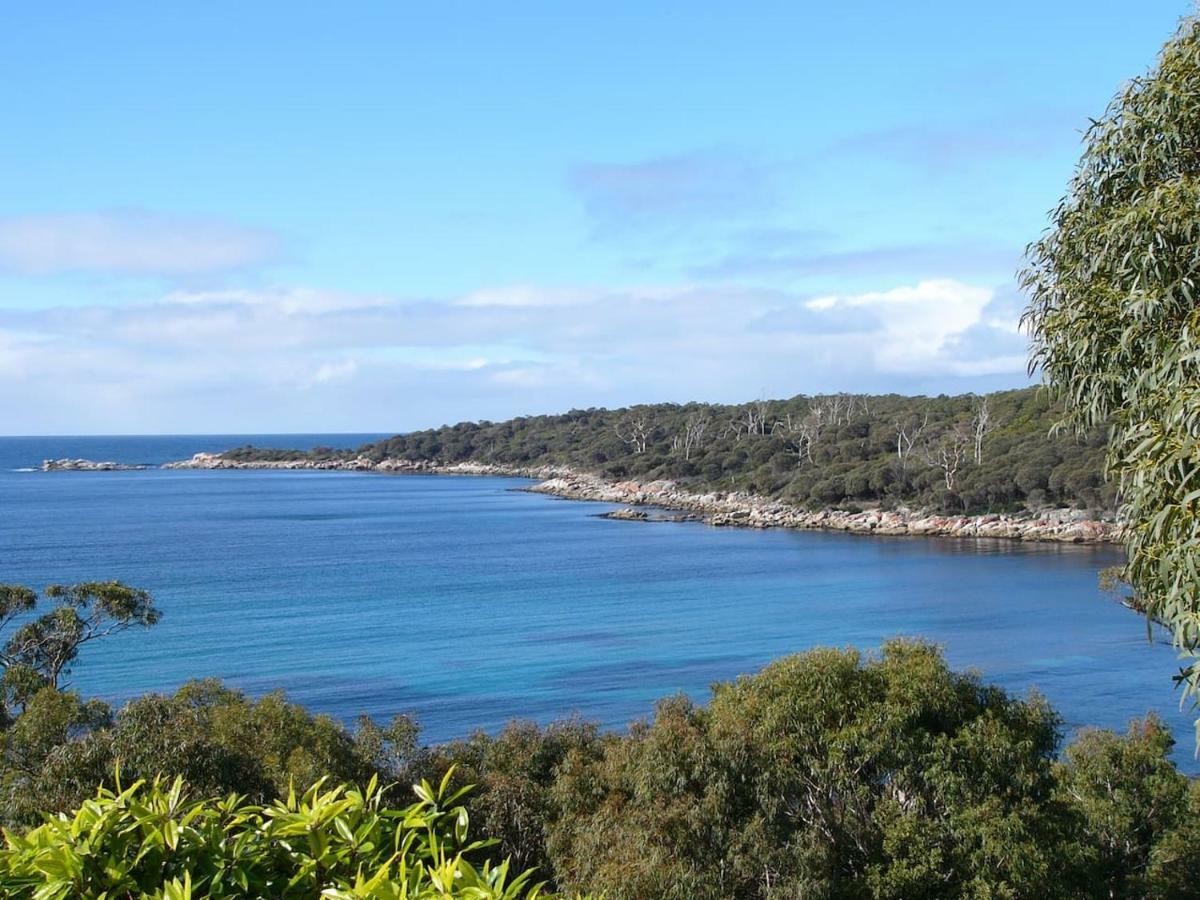 The Loft @ Bay Of Fires Seascape Apartment Binalong Bay Exterior photo